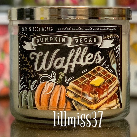 BRAND NEW BATH AND BODY WORKS 3 WICK CANDLE